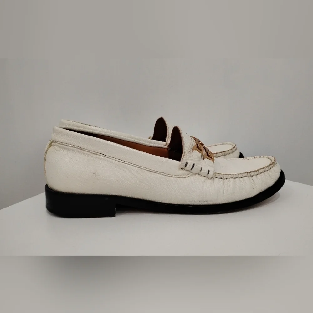 SANDRO PARIS PEBBLED WHITE LOAFERS